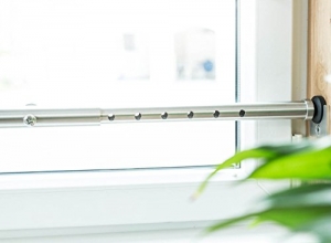 NEUMA-Sitec Fenstersicherungsstange, Sicherungsstange - Einbruchschutz für Fenster (91-134 cm) - 6